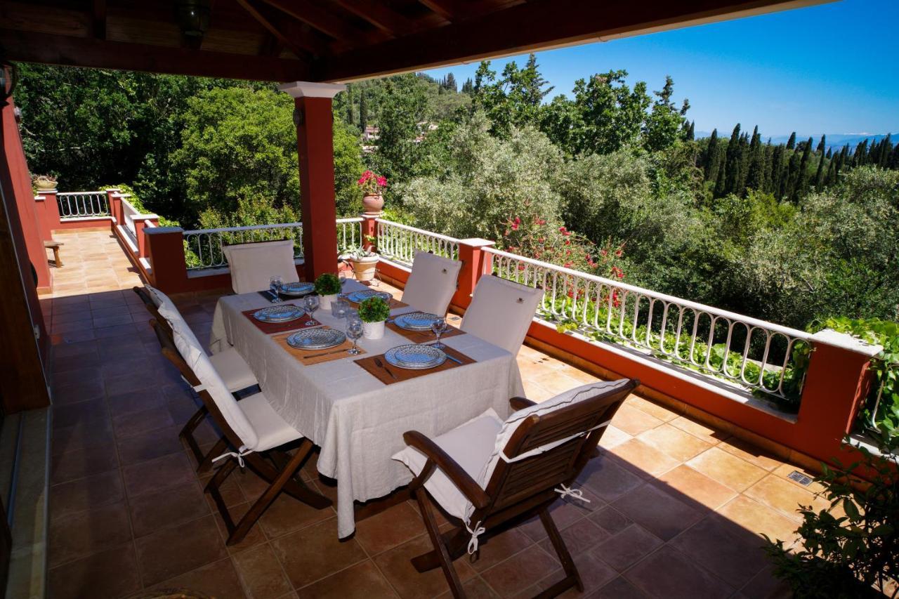 Postatiko Corfu * Kynopiastai